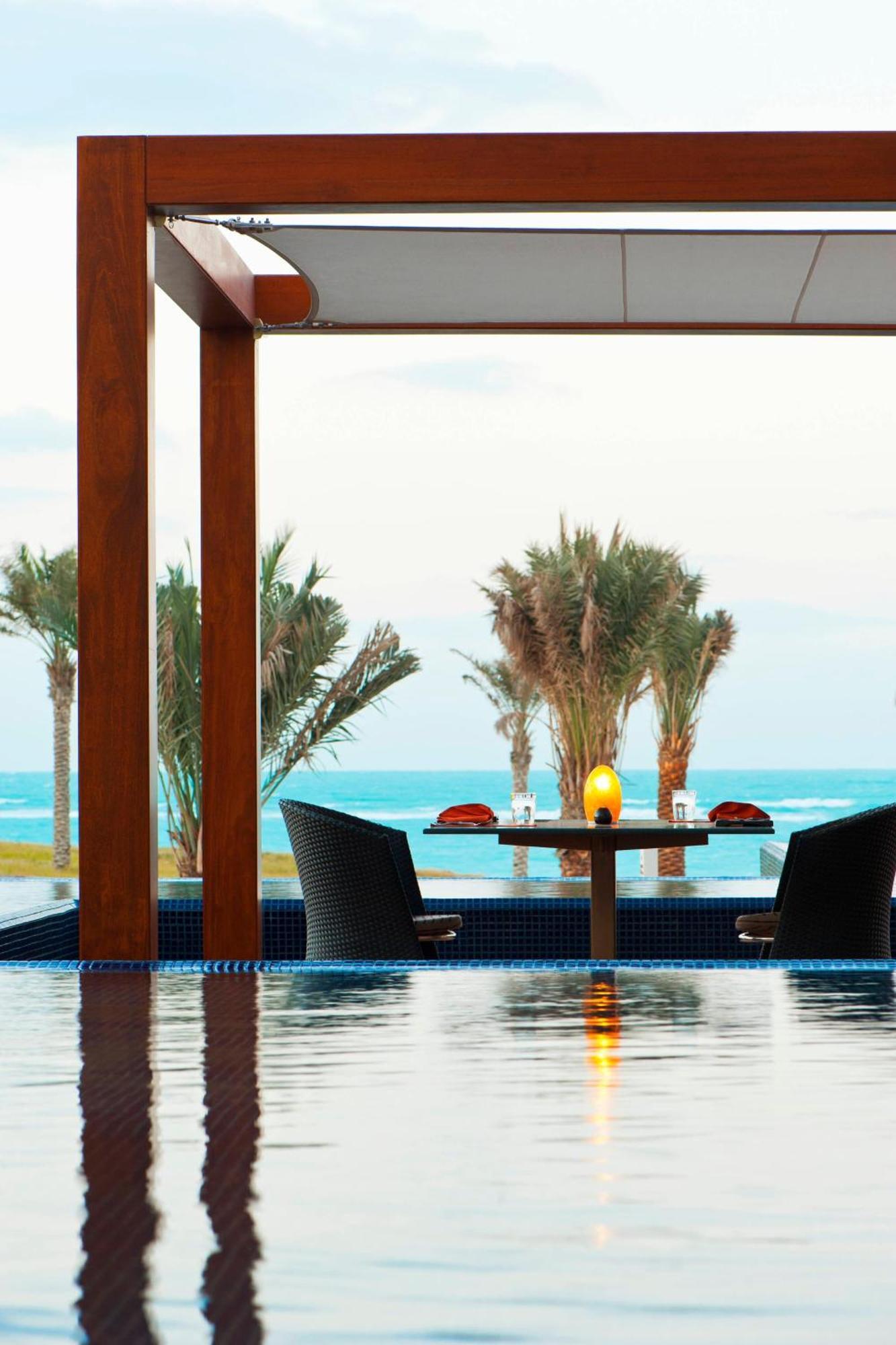 The St. Regis Saadiyat Island Resort, Station touristique